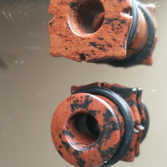 3/4 inch stone carved tunnels - Picture 2 of 3